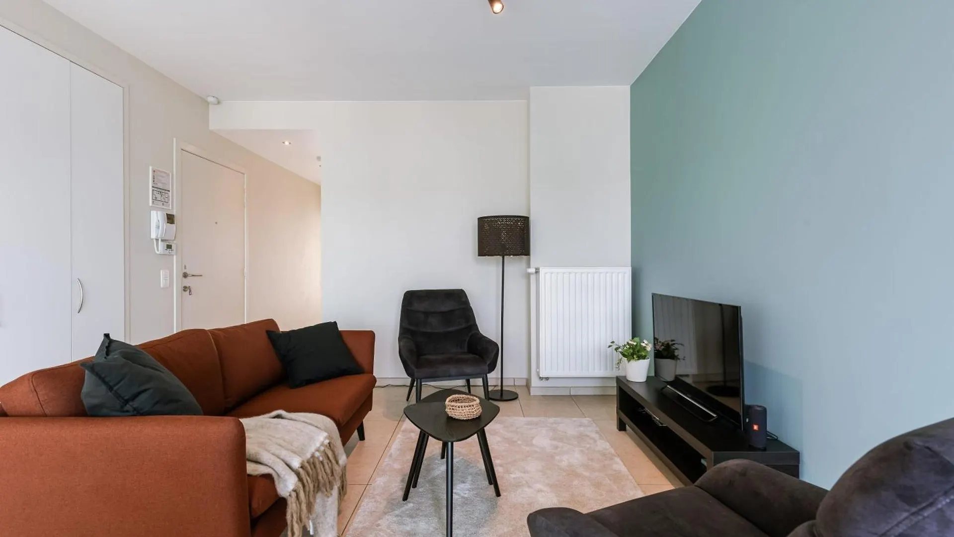 Huswell - Cozy Seaside Apartment With Terrace In Central Oostende  Ostend